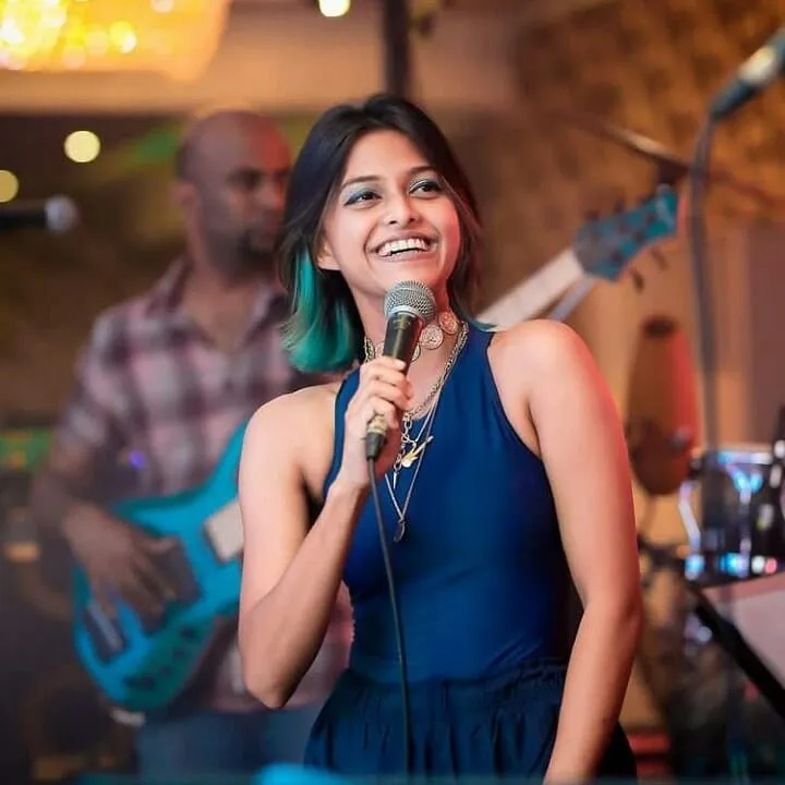 Yohani De Silva Gallery