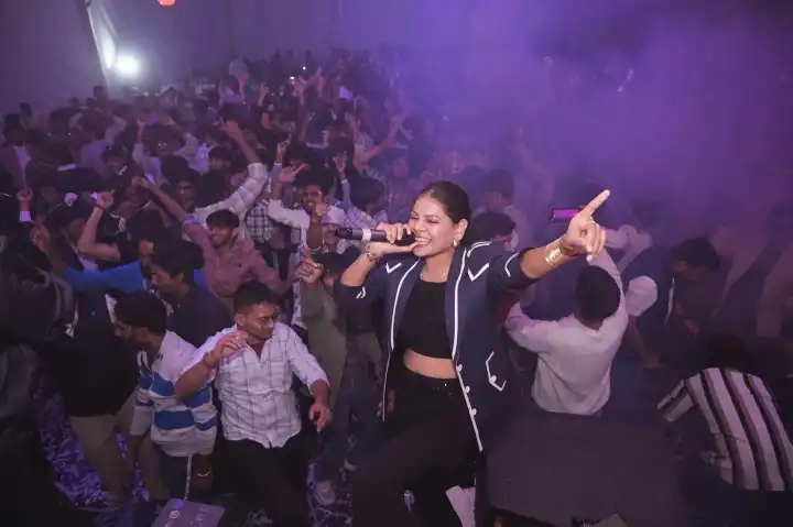Kalaakar Band Gallery
